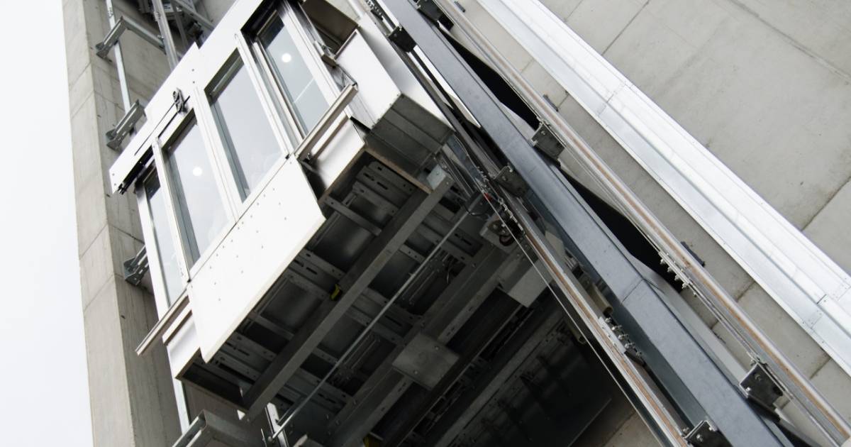 تعمیر آسانسور